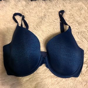 Victoria’s Secret T-shirt bra size 32DD